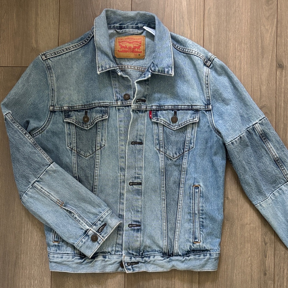 Levi's Medium Wash Denim Jacket